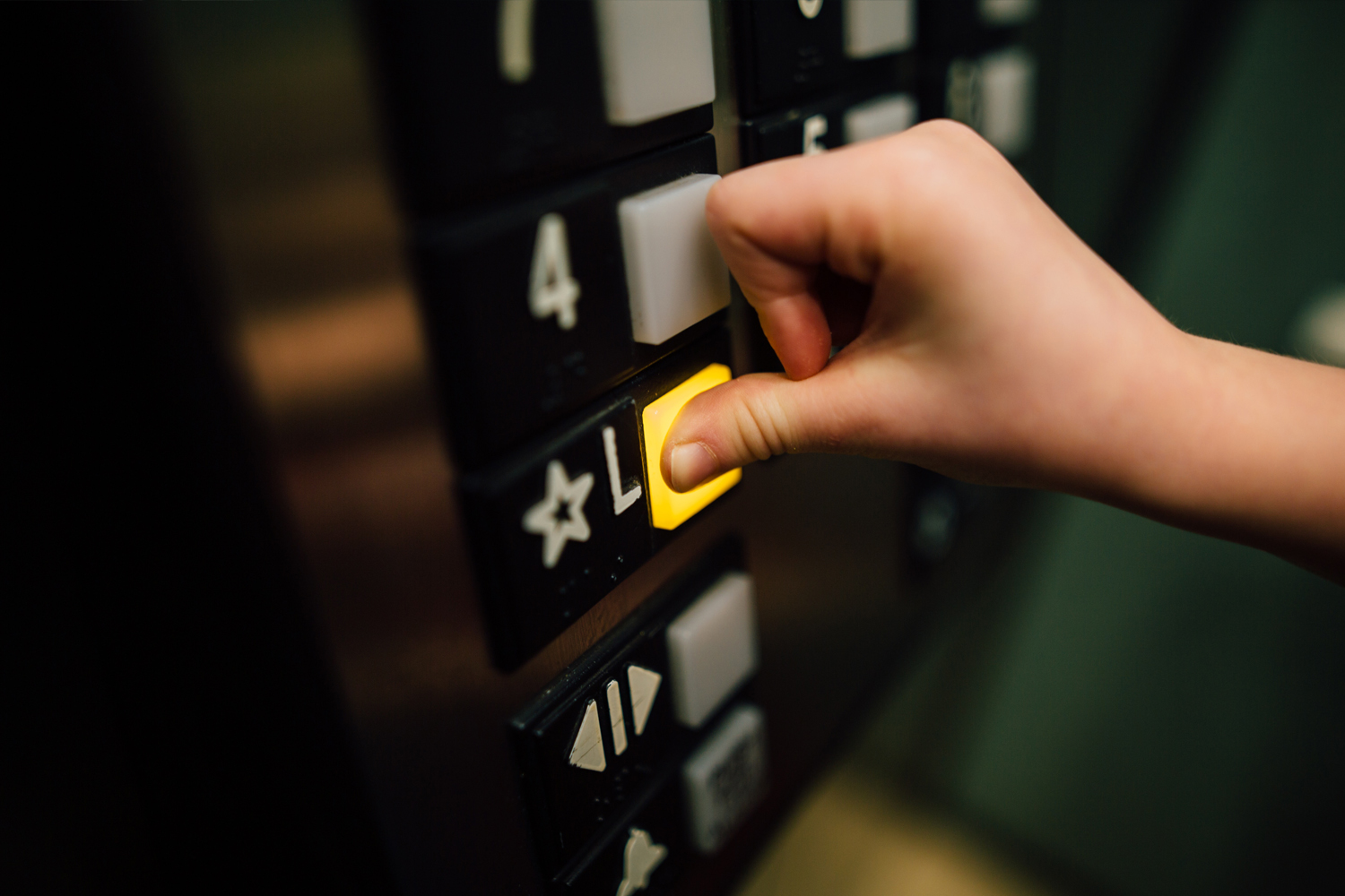 Video Elevator Monitoring vs Traditional Elevator Monitoring