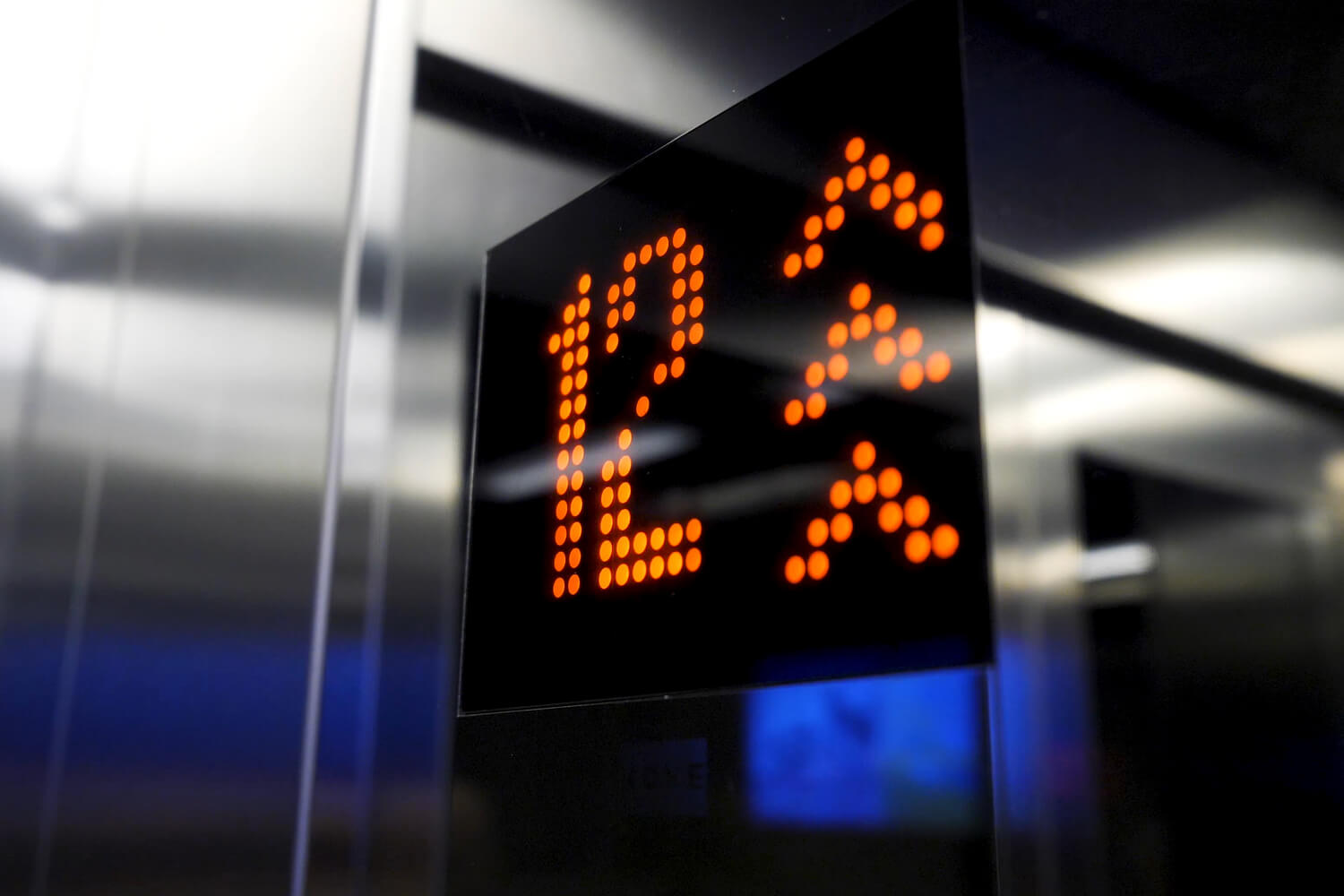 Elevator floor indicator